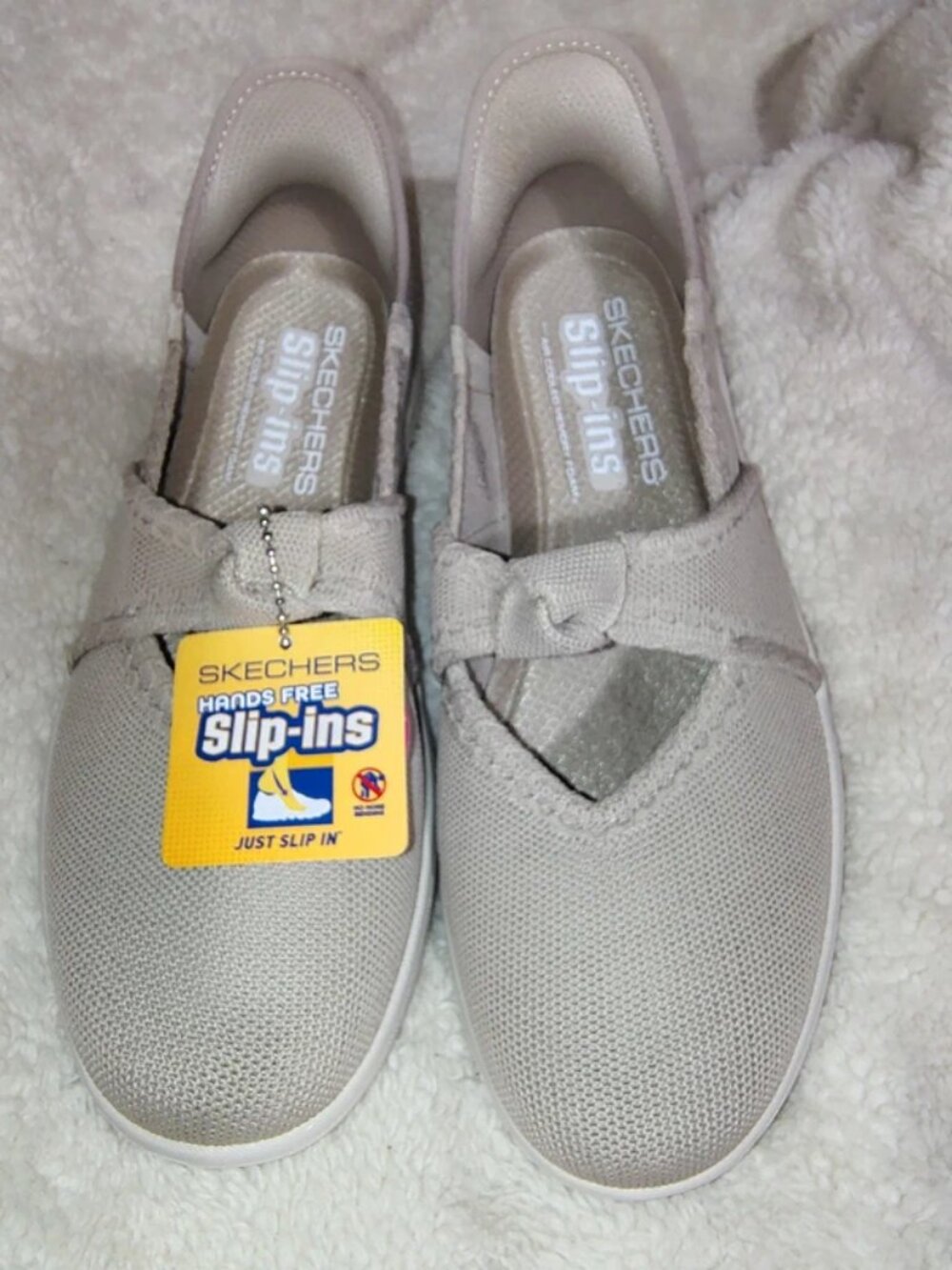 SKECHERS - SIZE 8.5 MEDIUM - LIKE NEW